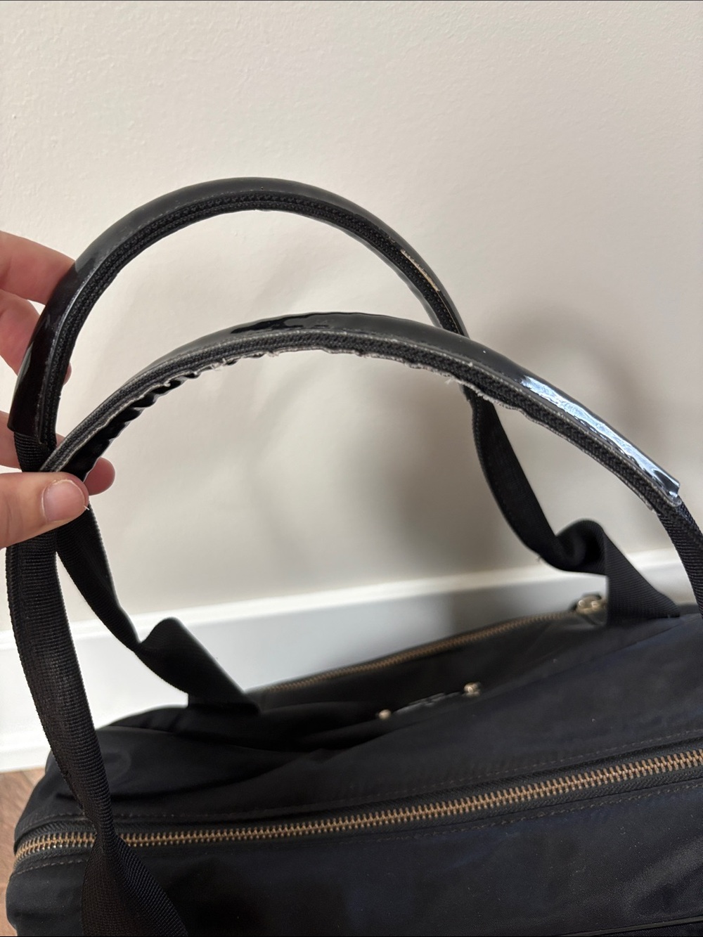 Kate Spade Nylon Tote with Patent Leather Accents & Champagne Gold Hardware 🖤 - Picture 6 of 12